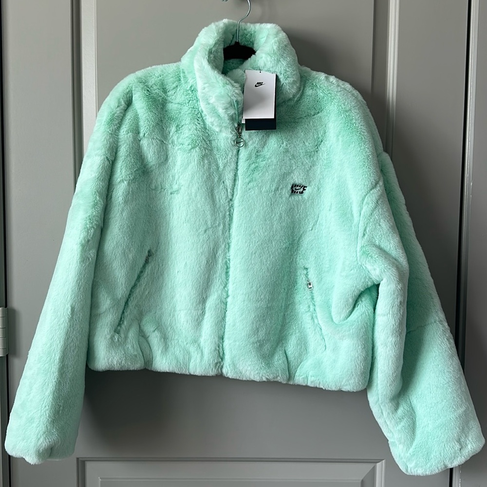 Nike Woman’s Icon Clash Full Zip Jacket in Faux Fur Green